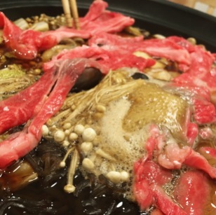 Hida-gyu beef 飛騨牛 in Sukiyaki